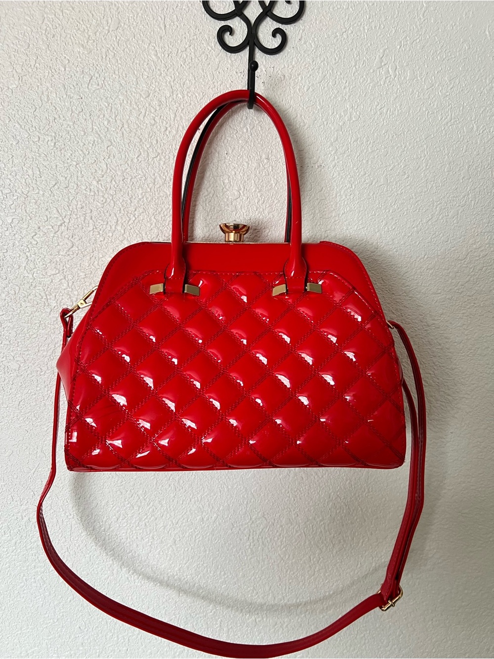 Quilted Patent crossbody Handbag in Red. NWOT
